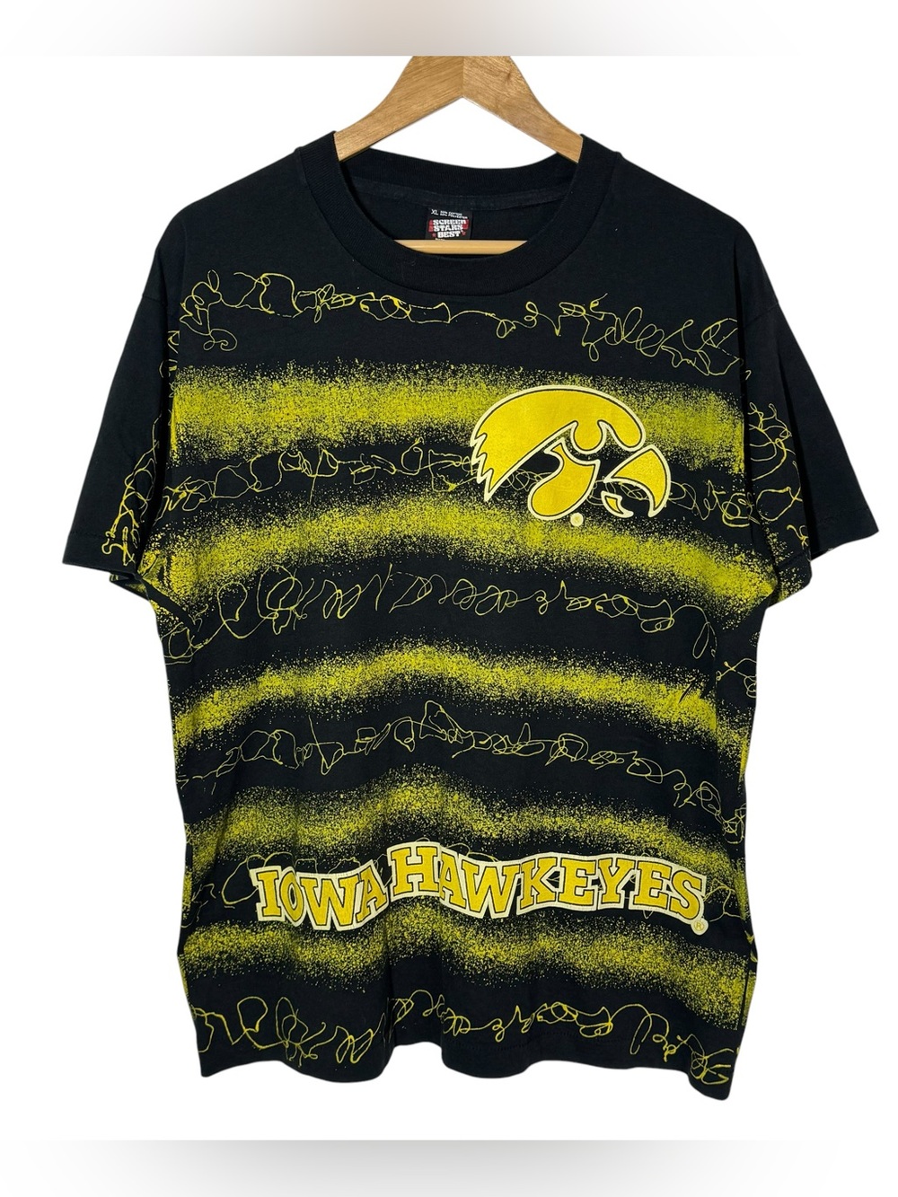 Vintage Screen Stars 90s Iowa Hawkeyes All Over Print Graphic Tee Shirt Black XL